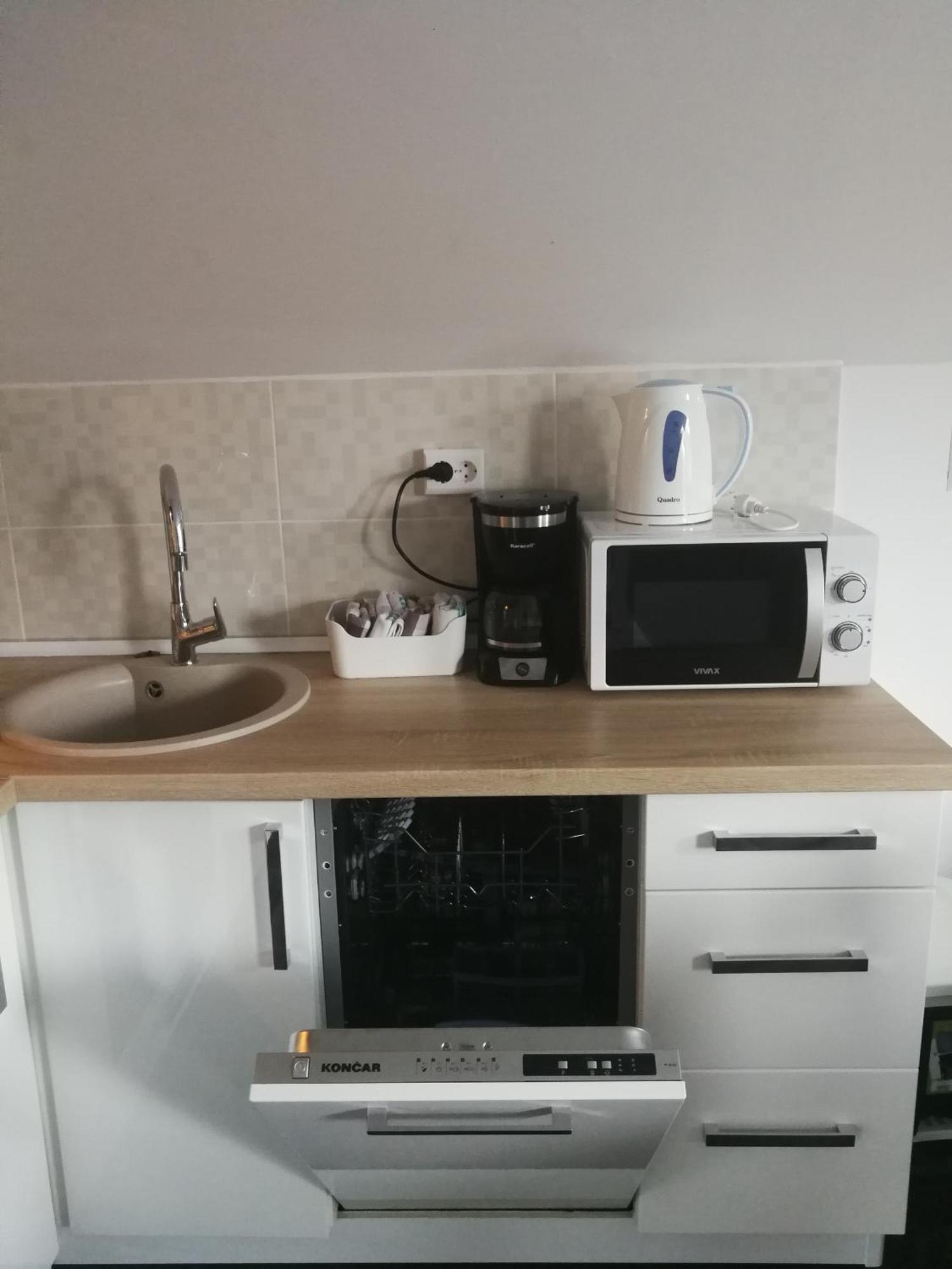 Apartments With A Parking Space Smoljanac, Plitvice - 12345 客房 照片